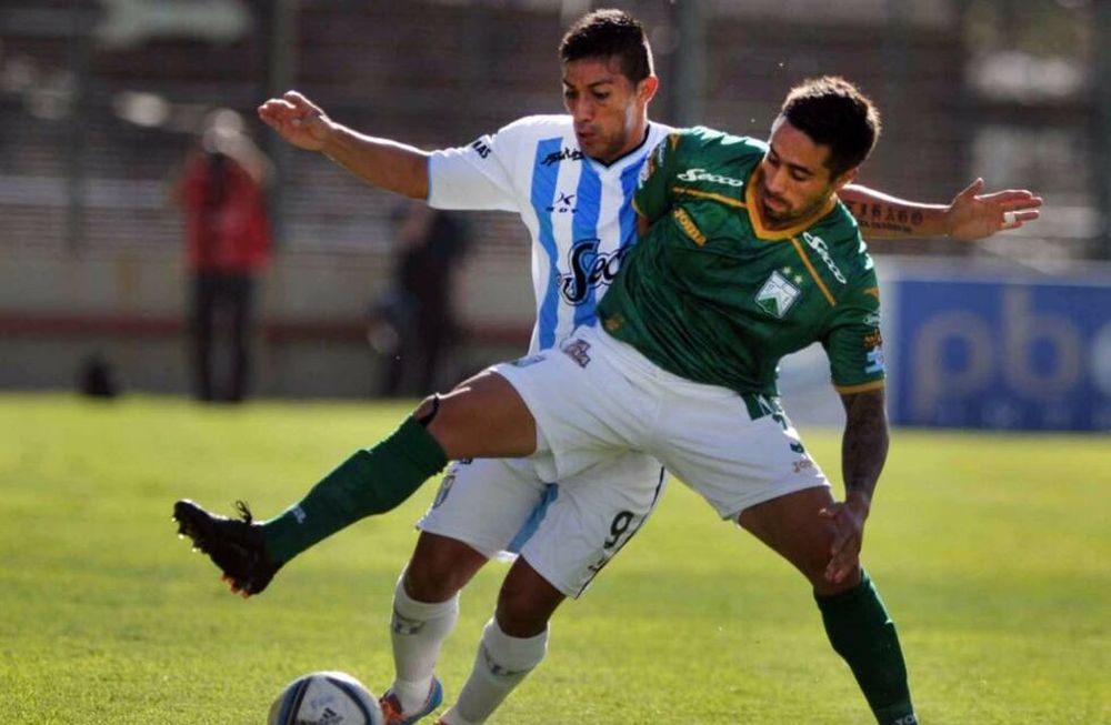 Ferro igualó ante el Decano