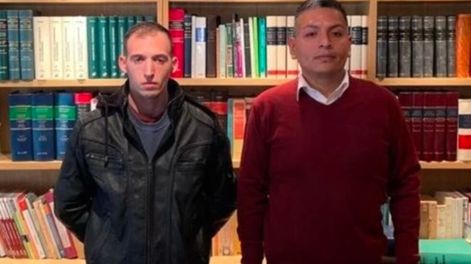 Chocobar recibió en su fundación a Facundo Amendolara, el oficial que le disparó a Chano el domingo en la medianoche. - Gentileza/Clarín
