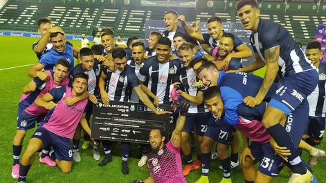 Talleres de Córdoba eliminó a Banfield y espera por Huracán Las Heras o Estudiantes de Río Cuarto. / Gentileza.