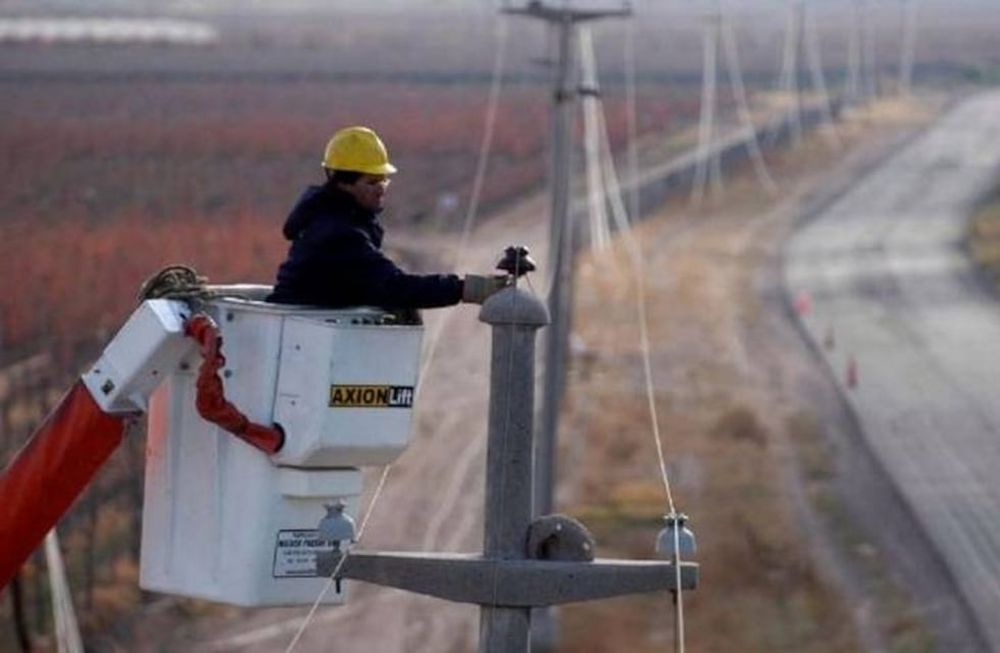 Las 17 obras de Milei para evitar cortes de luz, incluyendo a Mendoza: serán con financiamiento privado (Archivo)