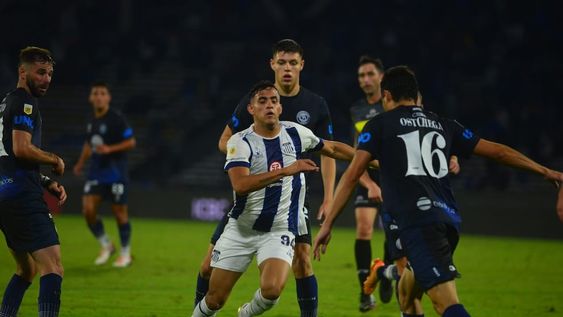 Talleres recibió a Independiente Rivadavia de Mendoza por la fecha 13 de la Zona A de la Copa de la Liga Profesional. El partido se jugó en el estadio Mario Alberto Kempes. (Nicolás Bravo / La Voz)