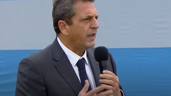 Sergio Massa durante la inauguración de la escuela técnica.