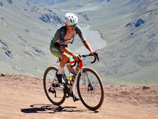 La imponente trepada al Cristo Redentor, a 4.000 metros de altura, se corona como la etapa más extraordinaria del Giro Mendocino y una de las grandes maravillas del ciclismo mundial.