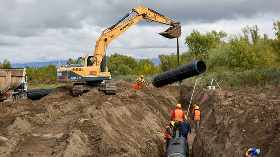 irrigacion avanza contra las perdidas de agua con una obra clave en san carlos