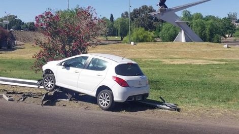 Los Andes | Conductor ebrio que chocó en el rulo del Acceso Sur (Prensa Ministerio de Seguridad y Justicia)