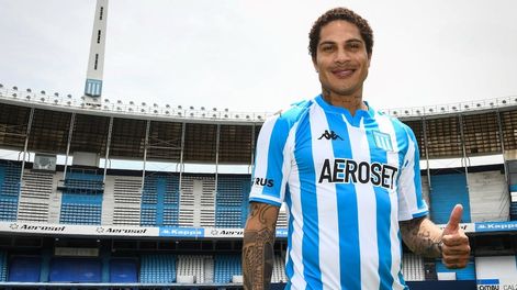 Paolo Guerrero firmó como refuerzo de Racing / Prensa Racing.