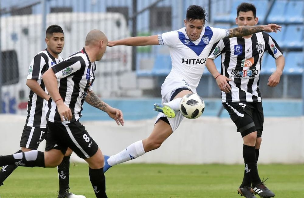 Copa Argentina: Central Córdoba (SE) dio el batacazo y sacó a Vélez