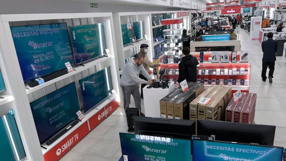 Ahora 30: los detalles del programa para comprar en cuotas televisores, celulares, lavarropas y heladeras. / Foto: Orlando Pelichotti / Los Andes