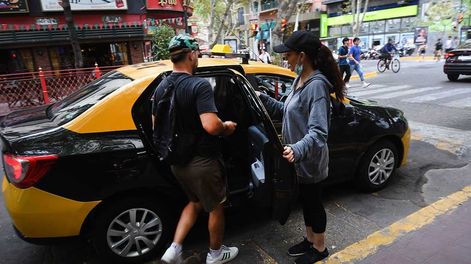 Los Andes | Licencia de conducir por puntos: taxistas piden mayor puntaje para quienes trabajan con autos. Foto: Imagen ilustrativa (José Gutierrez / Los Andes)