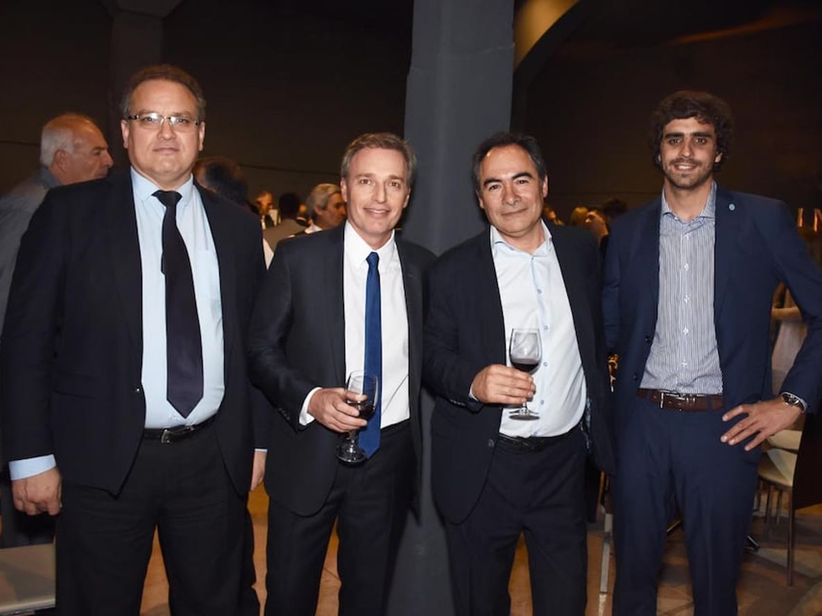 El mundo del transporte mendocino y su cóctel de fin de año