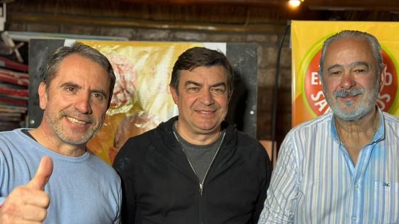 Jorge Difonso, Omar De Marchi celebran el triunfo de Alejandro Morillas como intendente de San Carlos en las elecciones generales del 3 de setiembre. Foto: La Unión Mendocina
