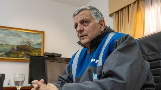 Horacio Marín, CEO de YPF, visitó Mendoza y ratificó que la compañía se enfocará en Vaca Muerta como eje de su estrategia de crecimiento. Foto: Marcelo Álvarez / Los Andes Horacio Marín, CEO de YPF, visitó Mendoza y ratificó que la compañía se enfocará en Vaca Muerta como eje de su estrategia de crecimiento. Foto: Marcelo Álvarez / Los Andes