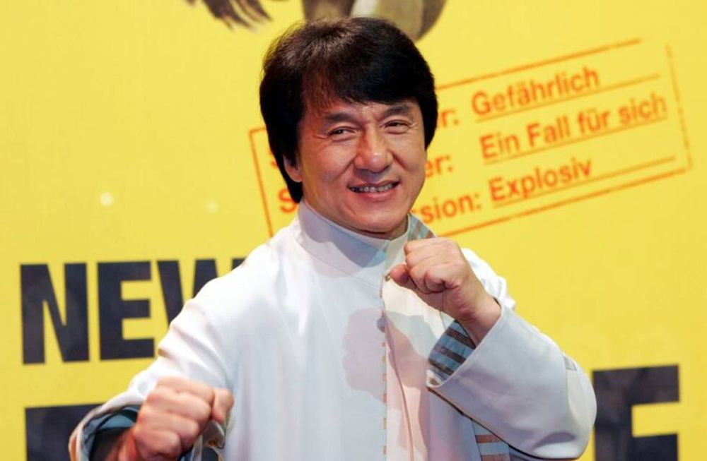 El actor Jackie Chan siente vergüenza por su hijo