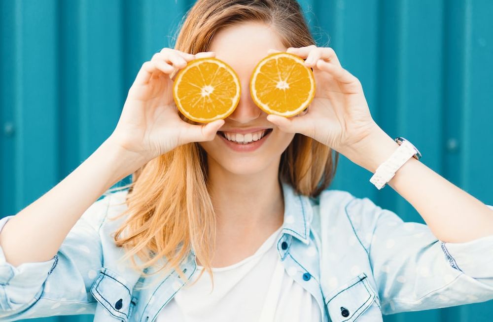 La vitamina C tiene un gran efecto antioxidante, por lo que previene el envejecimiento prematuro de las células. Imagen ilustrativa / Web