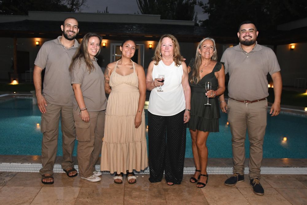 Thomas Milano, Marleen Soares, Malena Donoso Avila, Angela Quiroz, Claudia Avila i Juan Manuel Navarro. Dzięki uprzejmości: Ramiro Gomez