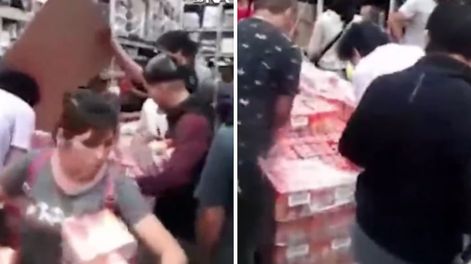 Un grupo de personas arrasó con todos los envases de repelente que encontró en un supermercado de Buenos Aires.