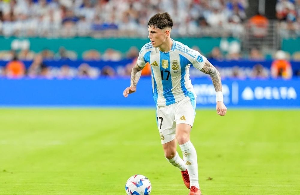 Alejandro Garnacho, en el podio de los jugadores jóvenes más caros del mundo. / Gentileza.