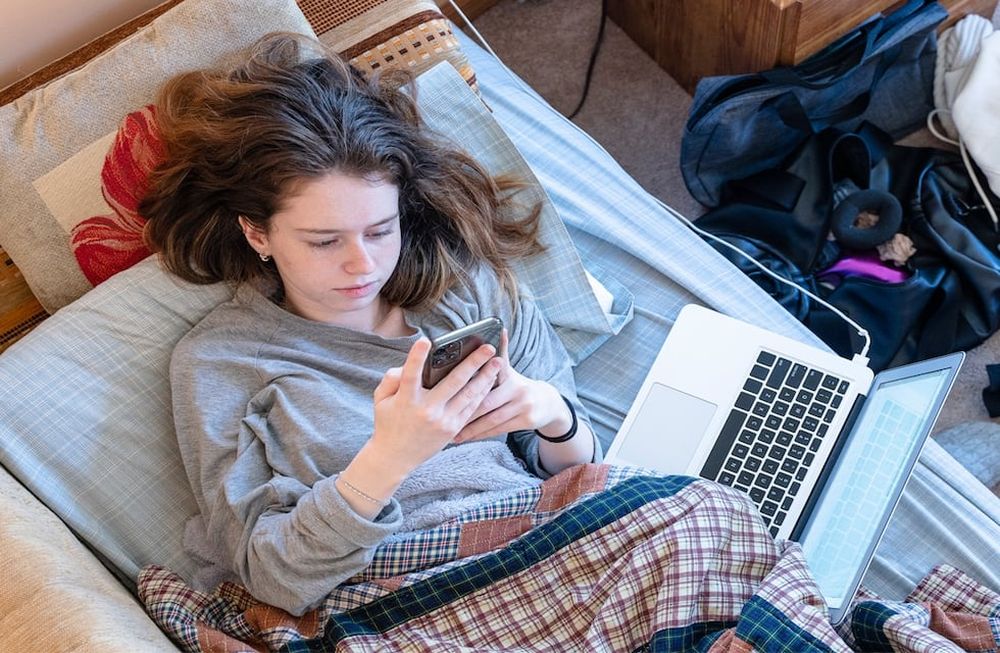 El encierro de la cuarentena hizo crecer nuestra conexión a internet en el hogar y aumentó el consumo de redes, plataformas y servicios online.