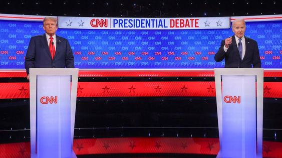 El expresidente estadounidense Donald J. Trump participa en el primer debate sobre las elecciones presidenciales de 2024 en los estudios de CNN Atlanta en Atlanta, Georgia. Foto: EFE/EPA/MICHAEL REYNOLDS