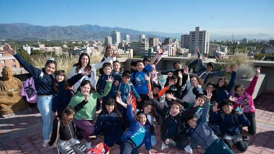 Niños y niñas de la escuela O’Donnell recorrieron el edificio municipal