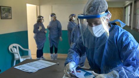 Los Andes | La pandemia por coronavirus no da tregua y las nuevas cepas ponen en peligro al sistema de salud. - Foto Orlando Pelichotti / Los Andes