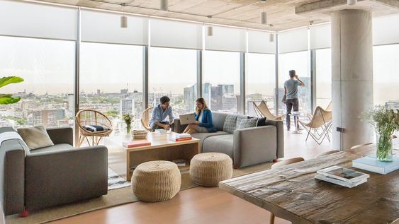 El trabajo híbrido como promotor de la salud mental