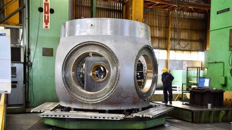 Los Andes | Previo al anuncio los funcionarios recorrieron Impsa para observar las obras de gran envergadura en la que trabaja la empresa / Gentileza