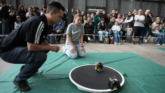 Mundo Edison: una jornada para descubrir carreras en robótica, IA y desarrollo de software