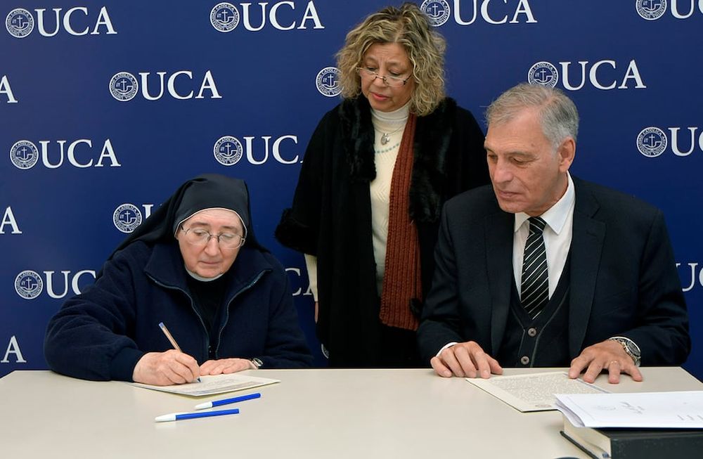 La incorporación del instituto a la UCA fue formalizada durante un acto en la sede que la casa de estudios en Godoy Cruz. | Foto:  Orlando Pelichotti / Los Andes
