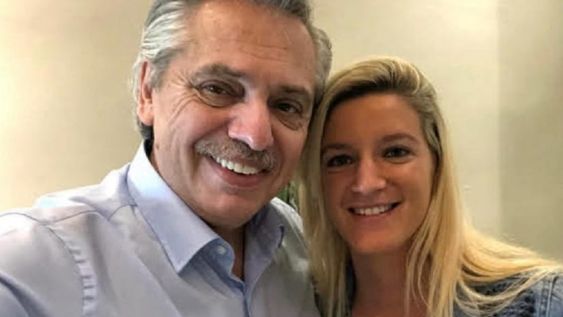 Quién es Mercedes Doxandabarat, la joven secretaria contratada por Alberto Fernández y con quien chateaba por Instagram en 2019 (Gentileza Clarín)