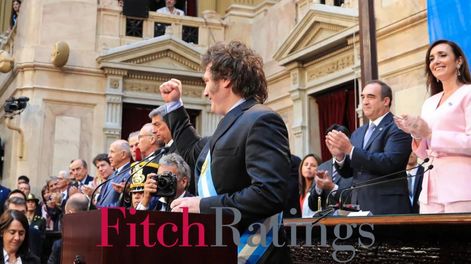 Fitch Ratings mejora la calificación crediticia de Argentina.