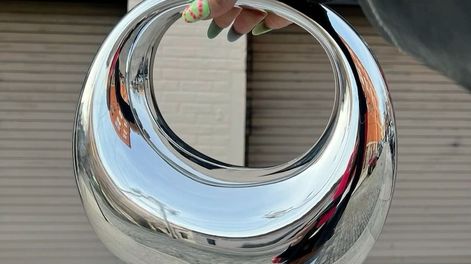 El accesorio tendencia para esta primavera 2024: se usa en Europa y ya llegó a la Argentina en miles de versiones.