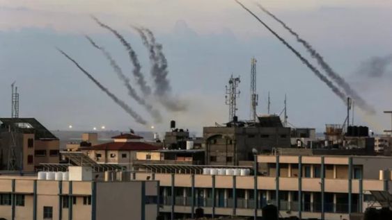 El número de heridos asciende a 1.790. Mientras que se desconoce una cifra oficial de fallecidos, diferentes medios anuncian que el número ronda las 150 y 232 víctimas fatales. Foto: Getty Images