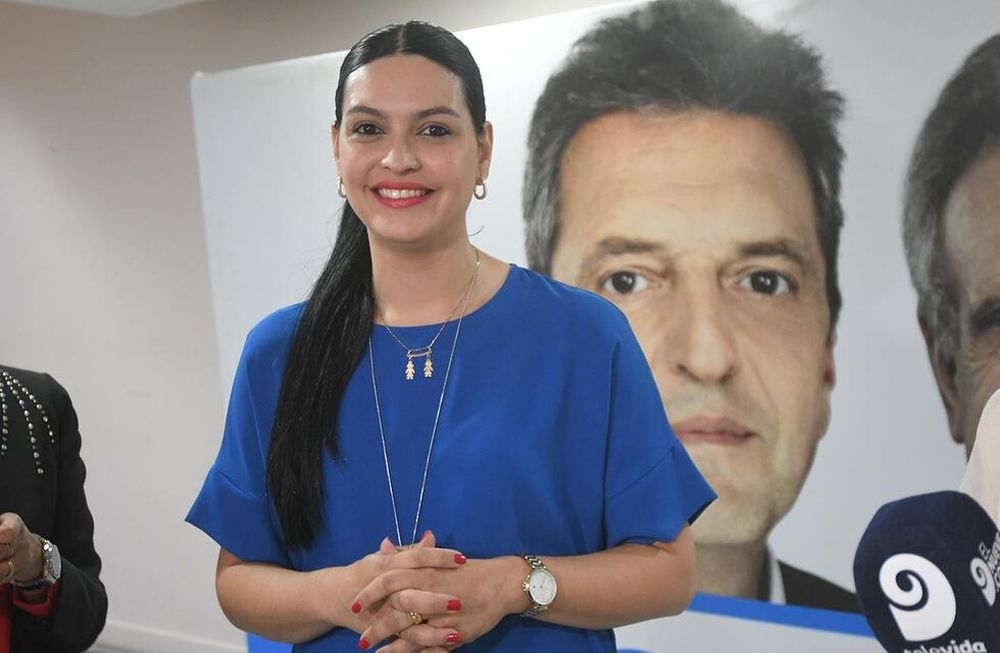 Elecciones presidenciales 2023 en la República Argentina.Flor Destéfanis en el bunker del Partido Justicialista Unión por la Patria de Ciudad Foto: José Gutierrez / Los Andes