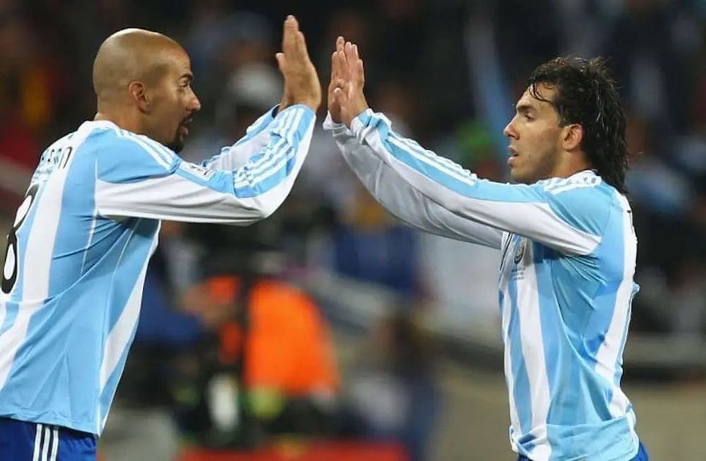 Sebastián Verón, presidente de Estudiantes, le informó al representante de Tevez, que Estudiantes le abre las puertas al ídolo de Boca. / LOS ANDES.