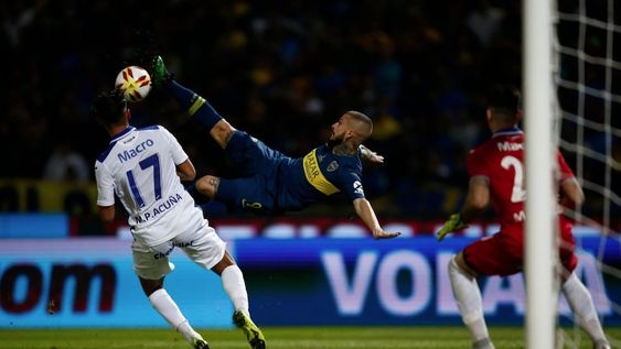 Darío Benedetto tuvo una noche para el olvido