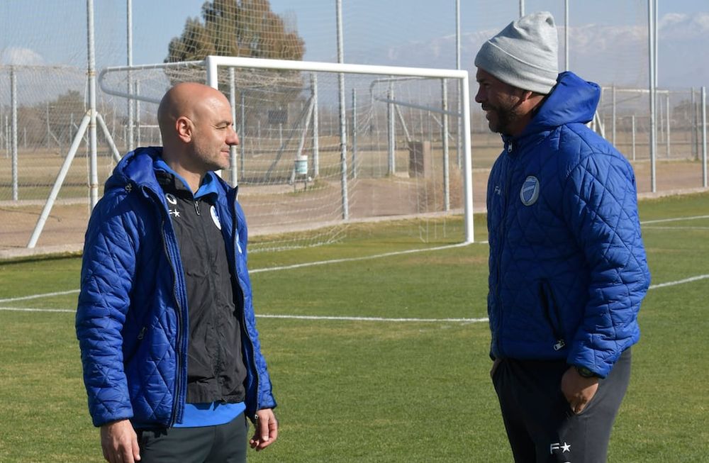 La dupla técnica Favio Orsi-Sergio Gómez tendrá su primera vez en el Monumental. Foto: Orlando Pelichotti / Los Andes