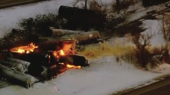 Esta madrugada de jueves 30 de marzo de 2023, otro tren con sustancias químicas descarriló y se incendió en Minesotta, Estados Unidos. Contenía etanol y jarabe de maíz, el primero es tóxico en forma de gas.