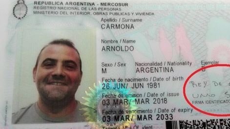 Es viral: la increíble firma de un hincha del Rojo en su DNI