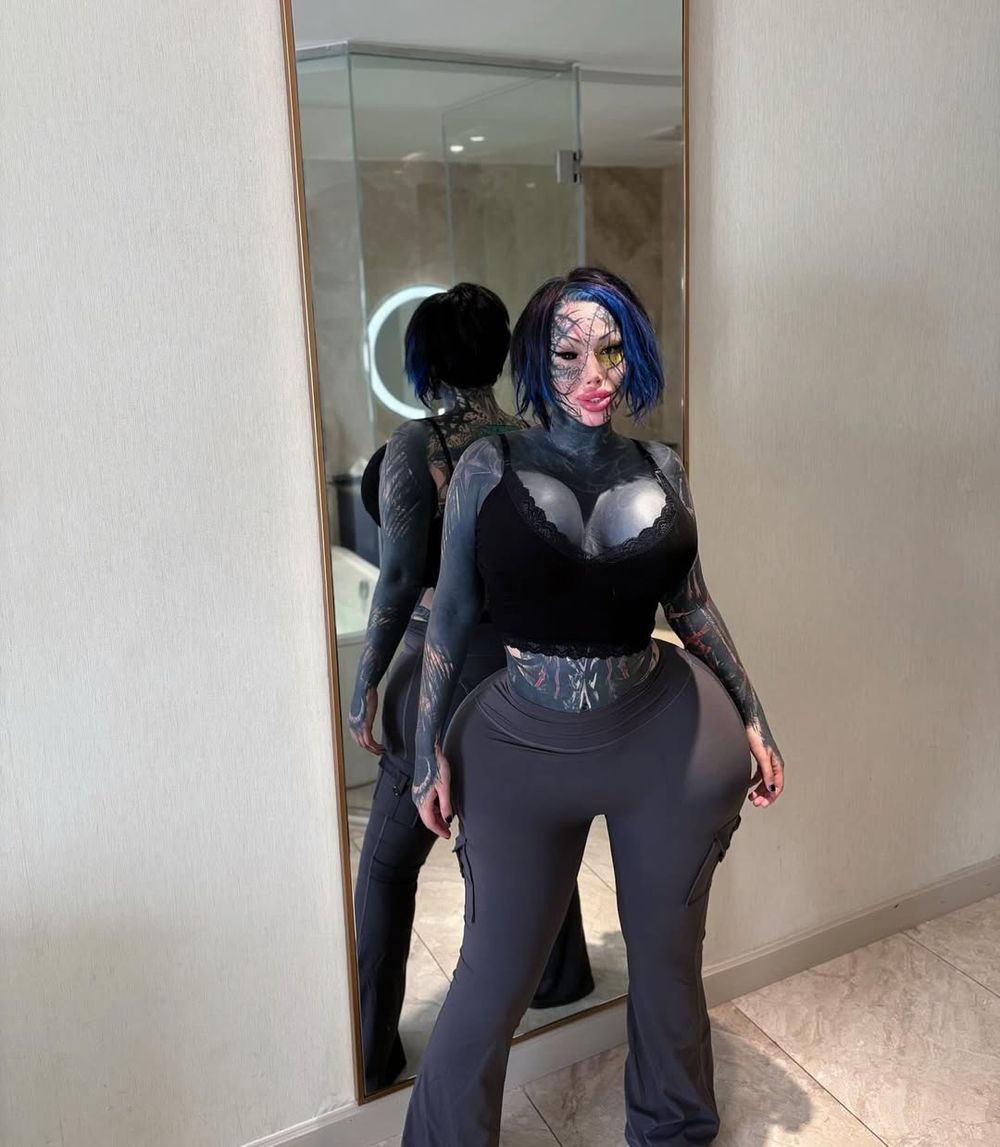 La policía tailandesa examina las circunstancias de la caída de Mary Magdalene, mientras sus seguidores lamentan su muerte en las redes sociales, donde era una figura destacada.