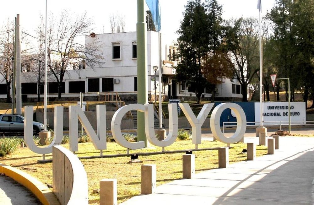 Universidad  es futuro