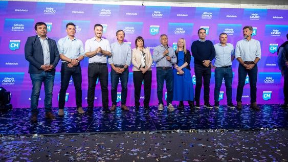 El frente Cambia Mendoza vivió un clima de optimismo, Alfredo Cornejo es el gobernador electo y Hebe Casado la vicegobernadora, le sacaron mas 10 puntos a Omar De Marchi. Foto: Ignacio Blanco / Los Andes