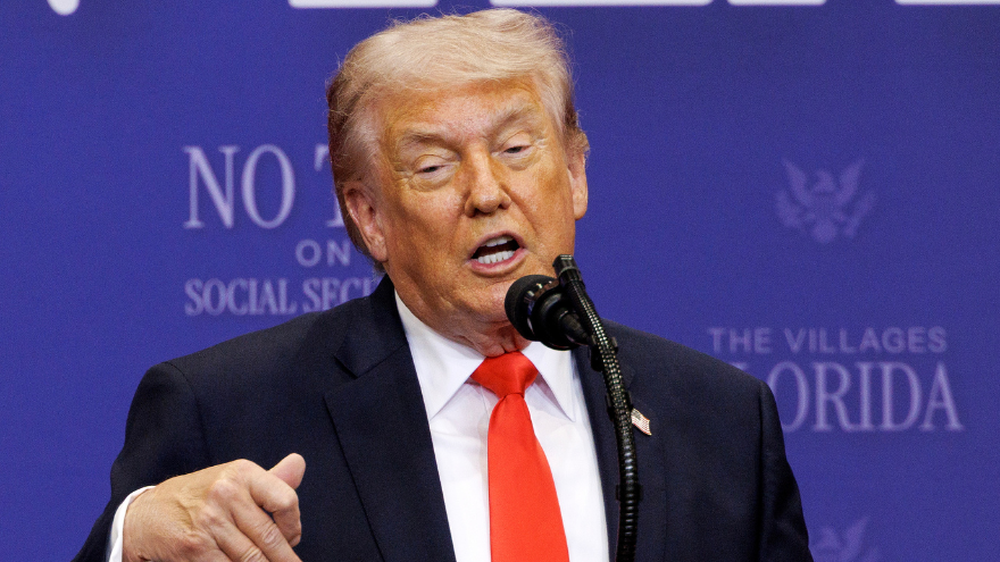El presidente de Estados Unidos, Donald J. Trump, pronunció un discurso durante un evento con personas mayores en The Villages, Florida, EE. UU., el 1 de mayo de 2026. 