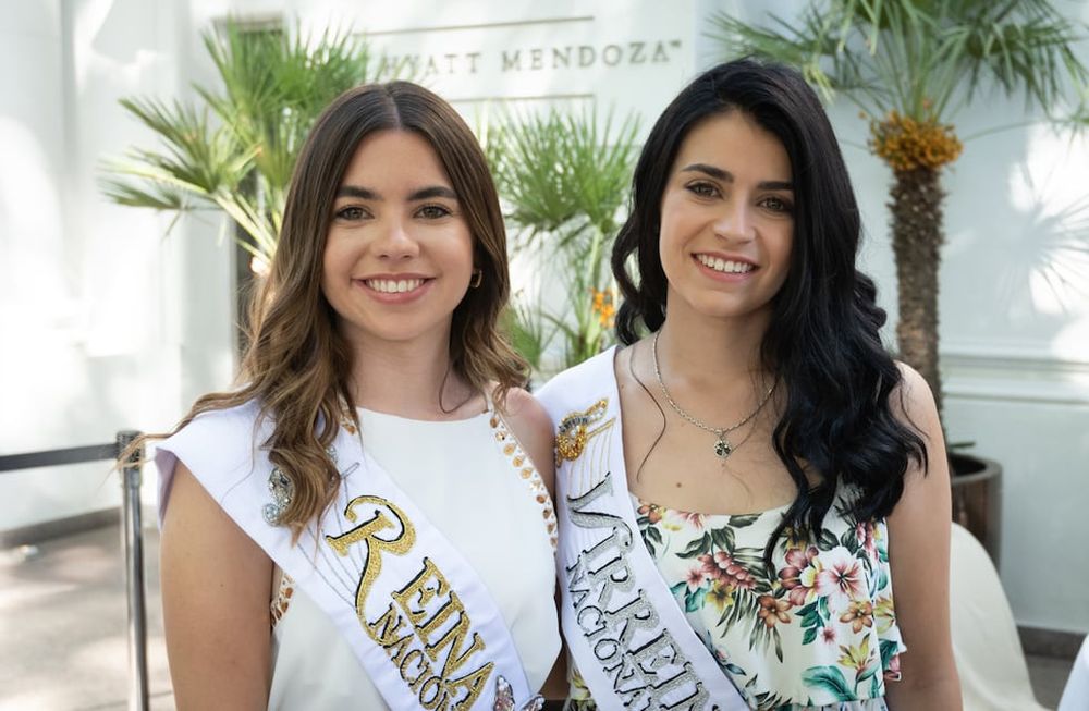 Vendimia 2023, Despertar de las reinas. Ana Laura Verde y Gemina Navarro recibieron a la prensa en el clásico desayuno real.Foto: Ignacio Blanco / Los Andes