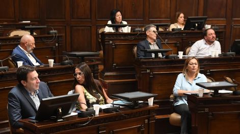 Irrigación aportó nueva información que despejó dudas y el oficialismo habilitó el tratamiento de la Bicameral extractiva. Con esos puntos, cinco peronistas votaron a favor de la DIA de PSJ.