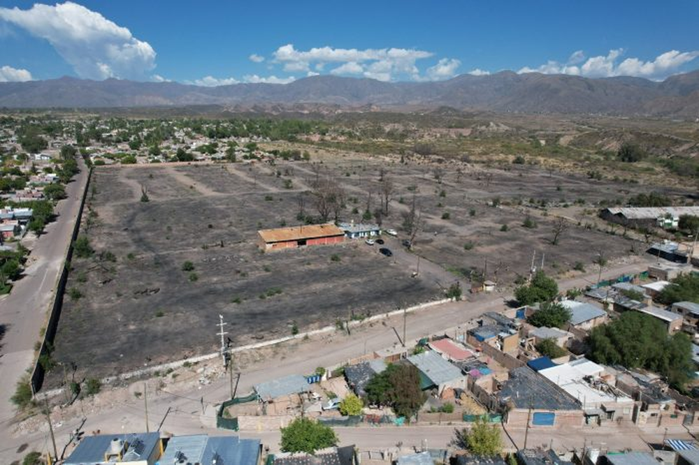 En este predio, que constituía la playa San Agustín, se construirá un complejo de viviendas sociales del IPV.
