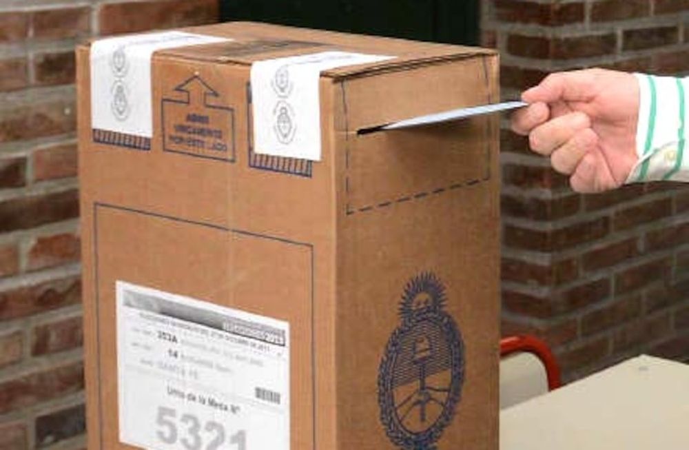 La propuesta incluye la eliminación de los comicios legislativos de medio término y la unificación electoral.&nbsp;
