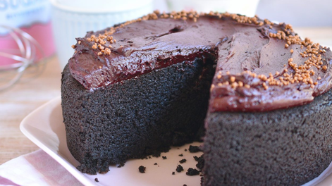 La receta de la torta de chocolate más fácil del mundo con solo 3 ingredientes: ni leche ni azúcar.