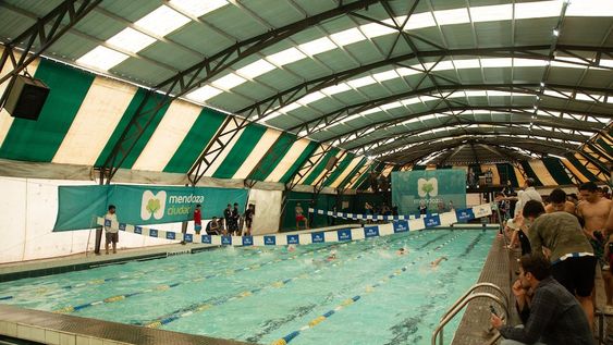 El Gimnasio Nro 1 reabre su natatorio con importantes mejoras