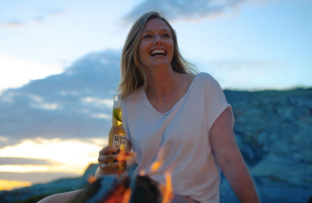 Cerveza Corona lanza “Free Range Humans”: personas en busca de una vida en contacto con la naturaleza